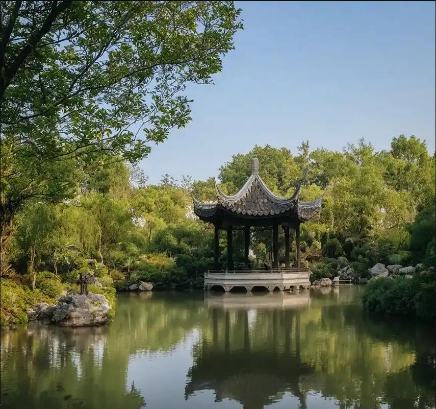 芒康县分心餐饮有限公司