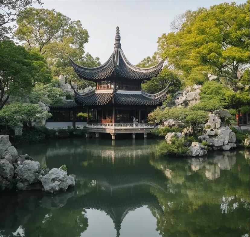 芒康县分心餐饮有限公司